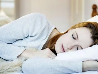 Φωτογραφία για Ύπνος: Τι κερδίζετε αν κοιμάστε στην… αριστερή σας πλευρά!