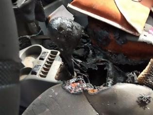 Φωτογραφία για Μυστήριο η κλοπή μπαταρίας και η φωτιά σε όχημα στη Γαβαλού του Δήμου Αγρινίου