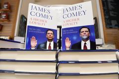 Ανάρπαστο το βιβλίο του πρώην διευθυντή του FBI για τον Τραμπ