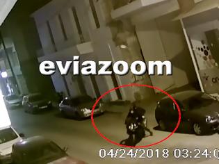 Φωτογραφία για Χαλκίδα: Βίντεο - ντοκουμέντο! Καρέ - καρέ η κλοπή μοτοσικλέτας από πυλωτή πολυκατοικίας!