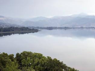 Φωτογραφία για Η ανόθευτη φυσική ομορφιά της λίμνης Βεγορίτιδας