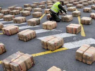 Φωτογραφία για Με 8,7 τόνους κοκαΐνης πιάστηκε το καράβι από την Κολομβία