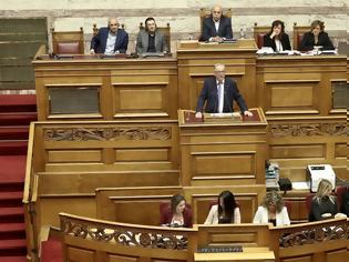 Φωτογραφία για Γιούνκερ στη Βουλή: Έλληνες σας εξορκίζω, συνεχίστε τις προσπάθειες