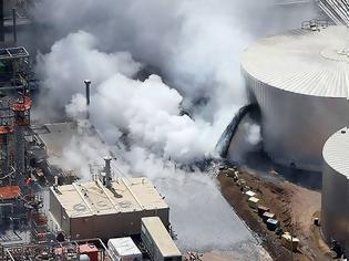 Φωτογραφία για Συναγερμός στις ΗΠΑ: Ισχυρή έκρηξη σε διυλιστήριο πετρελαίου - «Αρκετοί τραυματίες»