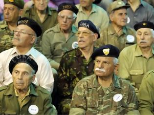 Φωτογραφία για Αποκάλυψη 60 χρόνια μετά: Βρετανοί στρατιώτες βασάνιζαν Κύπριους αγωνιστές