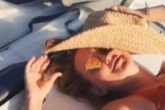 Κέιτ Χάντσον: «Η Ελλάδα είναι το αγαπημένο μου μέρος για διακοπές»