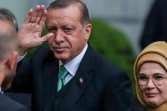 Die Zeit: ΜΠΟΡΕΙ ΚΑΝΕΙΣ ΝΑ ΝΙΚΗΣΕΙ ΤΟΝ ΕΡΝΤΟΓΑΝ;