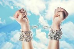 Εθισμός: 7 τεχνικές απεξάρτησης που εφαρμόζουν οι ειδικοί