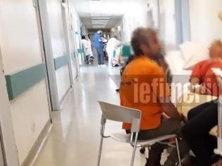 Φωτογραφία για «Αυτοψία» του iefimerida στο Νοσοκομείο «Αττικόν» – Εικόνες ντροπής με δεκάδες ράντζα στους διαδρόμους