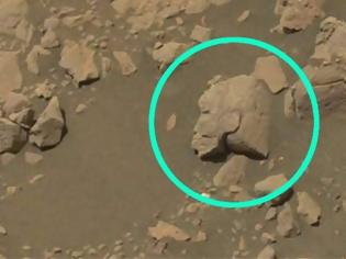 Φωτογραφία για Κεφάλι πολεμιστή σκαλισμένο σε πέτρα στον Άρη; Η φωτογραφία της NASA που προκαλεί αναταραχή!