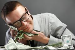 Πως να ξεχωρίσεις τον τσιγκούνη στη ταβέρνα