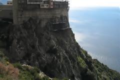 Γιατρός έπεσε σε γκρεμό στο Άγιο Όρος και σκοτώθηκε