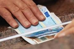 Συντάξεις: Πιστώνονται στους λογαριασμούς οι παράνομες κρατήσεις