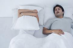 Γιατί και πότε κάποιοι μιλούν στον ύπνο τους