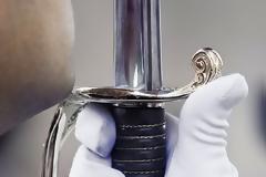 «Απονομή Ξιφών σε Αξιωματικούς των Ενόπλων Δυνάμεων»