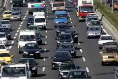 Τι προβλέπει η τροπολογία για τα τέλη κυκλοφορίας ΙΧ με τον μήνα