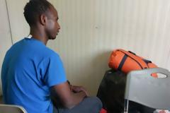 Επίθεση με όπλο και καδρόνια