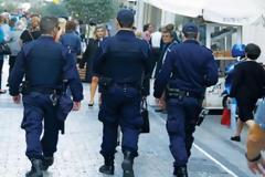 Δήλωσαν ασθένεια 130 αστυνομικοί των VIP όταν έμαθαν ότι μετακινούνται στις πεζές περιπολίες!