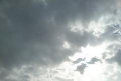 Άστατος σήμερα ο καιρός με νεφώσεις, βροχές και καταιγίδες