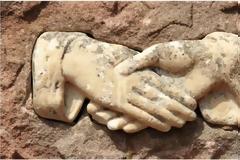 Η πρώτη χειραψία χρονολογείται από τον 5ο π.Χ. αιώνα στην Ελλάδα