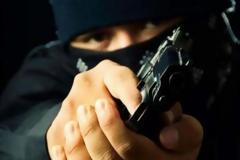 Ο ληστής μπούκαρε με πιστόλι στο Ταχυδρομείο