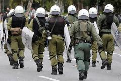 Στην αντεπίθεση η Κατεχάκη μετά τη δήλωση Σπυράκη για 17 διμοιρίες γύρω από τον Πρωθυπουργό