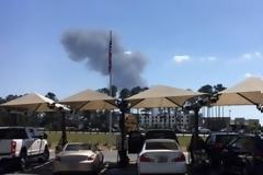 Σοκαριστικό ντοκουμέντο: Η στιγμή που το C-130 βουτά και καρφώνεται με τη «μύτη» στο έδαφος