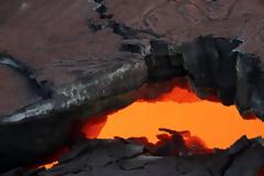 Χαβάη: Χιλιάδες άνθρωποι απομακρύνονται από τα σπίτια τους λόγω «ποταμού» ηφαιστειακής λάβας