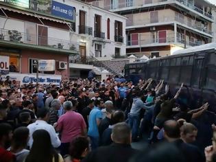 Φωτογραφία για Ένωση Αθηνών: Σπασμένα λεωφορεία - χαμένη αξιοπρέπεια