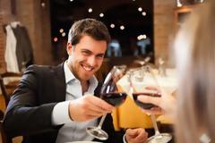 5 σημάδια ότι ενδιαφέρεται για εσένα