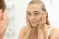 Έξι υγιεινές συνήθειες που «δουλεύουν» καλύτερα το βράδυ