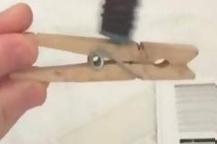 Δείτε πως θα κάνετε το σπίτι σας να μυρίζει εκπληκτικά μόνο με ένα μανταλάκι... [video]