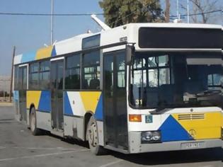 Φωτογραφία για Viral το αυτοκόλλητο στα λεωφορεία της Αθήνας για τους επιβάτες που... βρωμάνε [Εικόνα]