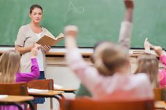 Σχετικά με τις αναθέσεις μαθημάτων στον κλάδο των Θεολόγων