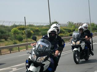 Φωτογραφία για Τρεις γυναίκες για διαρρήξεις συνέλαβαν οι μοτοσικλετιστές της ΔΙΑΣ