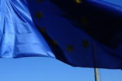 Junge Welt: Η Γερμανία κέρδισε από τον εκβιασμό της Ελλάδας