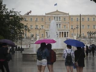 Φωτογραφία για Αλλάζει το σκηνικό του καιρού - Βροχές και καταιγίδες σε όλη τη χώρα