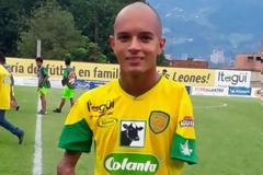 Ποδοσφαιριστής με ένα χέρι έκανε ντεμπούτο στην Κολομβία!