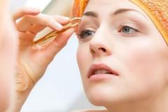 Mε αυτό το κόλπο δεν θα χρειαστείς ποτέ ξανά καινούργιο τσιμπιδάκι φρυδιών