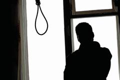 Συνταξιούχος αστυνομικός κρεμάστηκε σε συγγενικό του σπίτι!