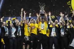 Θρίαμβος και στο μπάσκετ: «Βασίλισσα» της Ευρώπης ξανά η ΑΕΚ (ΦΩΤΟ & ΒΙΝΤΕΟ)