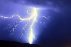 Ισχυρές κατά τόπους καταιγίδες όλη την προσεχή εβδομάδα