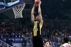 Η ΒΑΣΙΛΙΣΣΑ ΣΤΟΝ ΘΡΟΝΟ ΤΗΣ