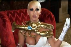 Με έναν τεράστιο αστακό και τα β...ζιά έξω... ΤΤι άλλο θα δουν τα ματάκια μας