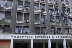 ΥΠ. ΕΡΓΑΣΙΑΣ: ΔΙΑΣΤΡΕΒΛΩΝΕΤΑΙ Η ΠΡΑΓΜΑΤΙΚΟΤΗΤΑ ΓΙΑ ΣΥΝΤΑΞΕΙΣ ΚΑΙ ΑΚΑΓΕ