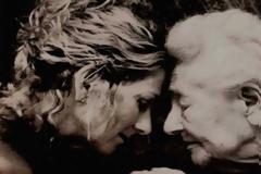 Αχ! βρε μάνα, βιάστηκες να φύγεις. Τι νόμισες; Μεγαλώσαμε και δε σε χρειαζόμαστε;