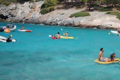 Το νησί «διαμαντάκι» με τα κρυστάλλινα τιρκουάζ νερά μόλις 1 ώρα από την Αθήνα