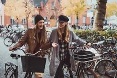 4 βήματα που θα σε οδηγήσουν στην ευτυχία – Alex Korb