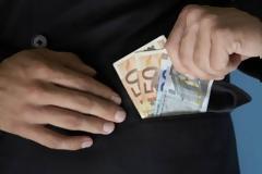 Εμφανίστηκε - μέσω δικηγόρου - ο υποψήφιος βουλευτής που κατηγορείται για εκβιασμό