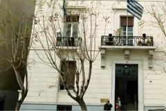 Τα παλιά γραφεία της Ν.Δ. στη Ρηγίλλης προσφέρονται για ξενοδοχείο